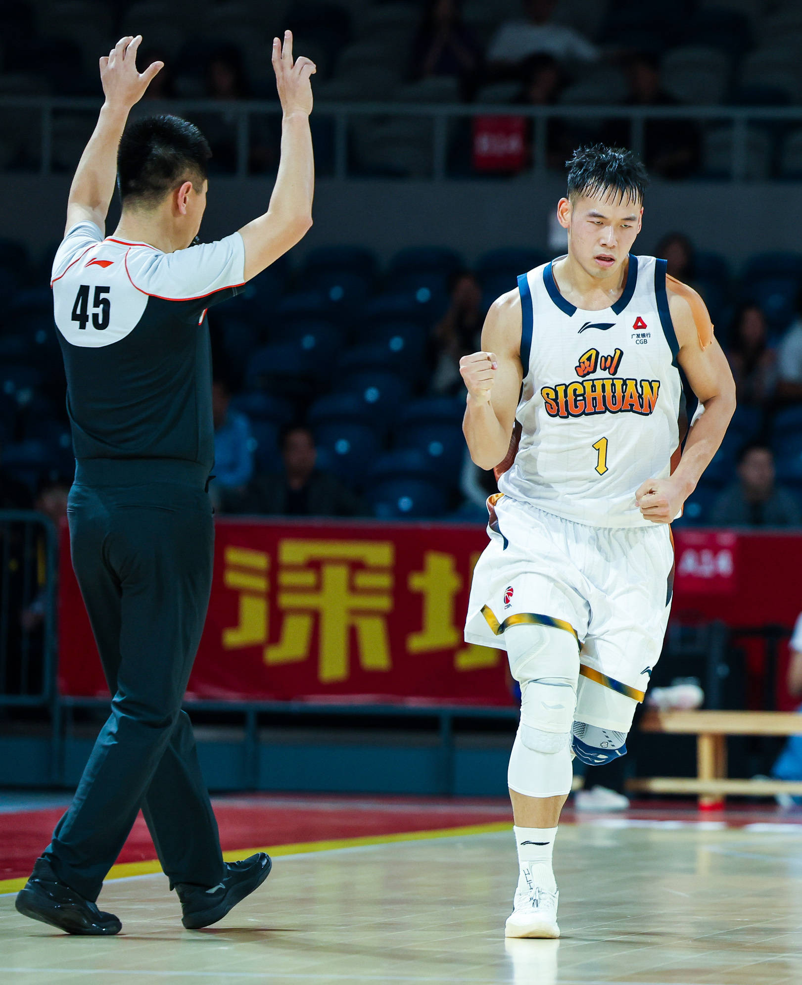 体育新闻-窗口期印第安纳步行者备战CBA常规赛尤文图斯加时末段临场应变，这操作让人直呼：清晨深圳男篮备战欧联(印第安纳步行者vs萨克拉门托国王)